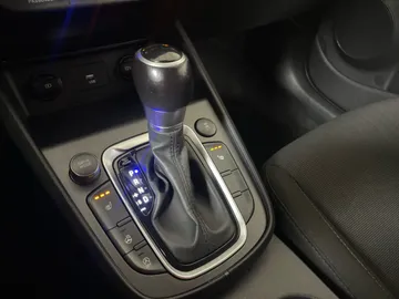 2022 Hyundai Kona - image 24