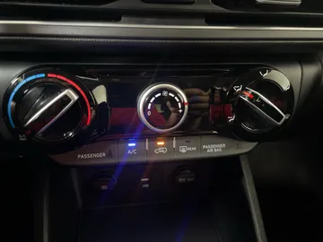 2022 Hyundai Kona - image 21