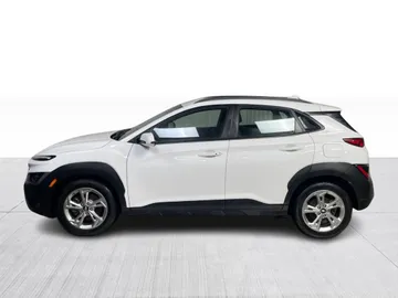 2022 Hyundai Kona - image 10