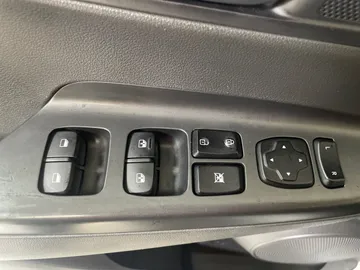 2022 Hyundai Kona - image 23