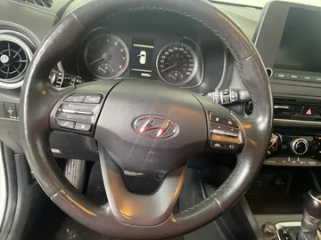 2022 Hyundai Kona - image 17