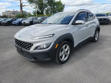 2023 Hyundai Kona - image 3