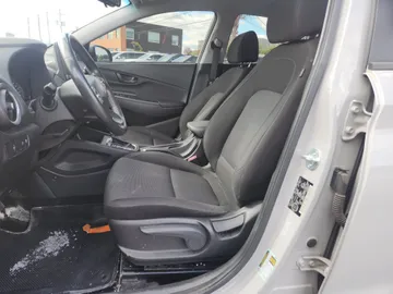 2023 Hyundai Kona - image 9