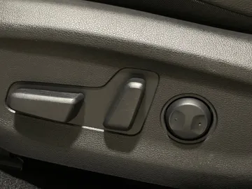 2023 Hyundai Kona Electric - image 19