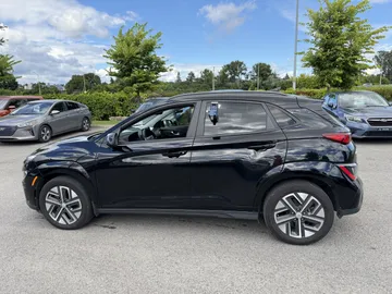2023 Hyundai Kona Electric - image 4