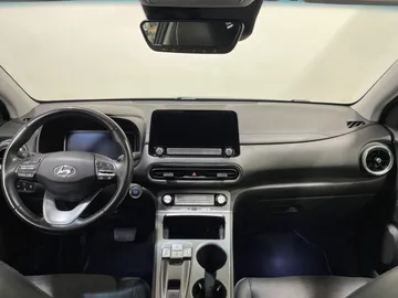 2023 Hyundai Kona Electric - image 4