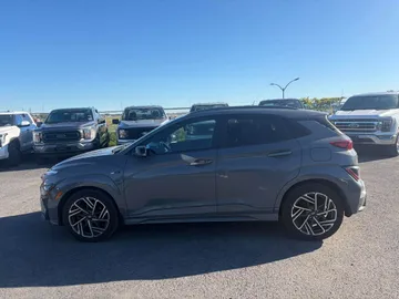 2023 Hyundai Kona - image 4