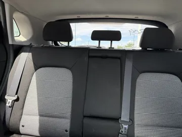2021 Hyundai Kona - image 8