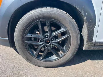 2021 Hyundai Kona - image 9