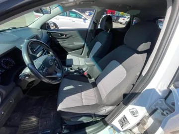 2021 Hyundai Kona - image 8