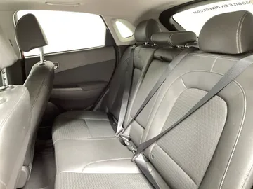 2018 Hyundai Kona - image 16