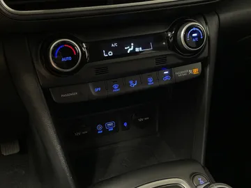 2018 Hyundai Kona - image 29