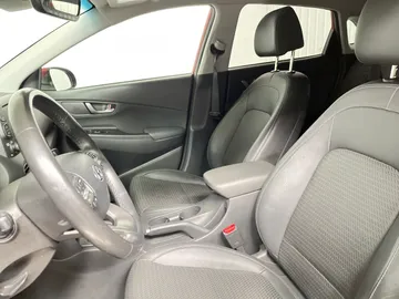 2018 Hyundai Kona - image 3