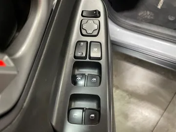 2019 Hyundai Kona - image 23
