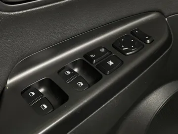 2021 Hyundai Kona - image 20