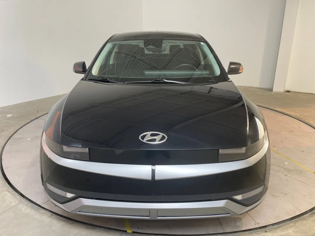 2022 Hyundai IONIQ 5 — photo 2