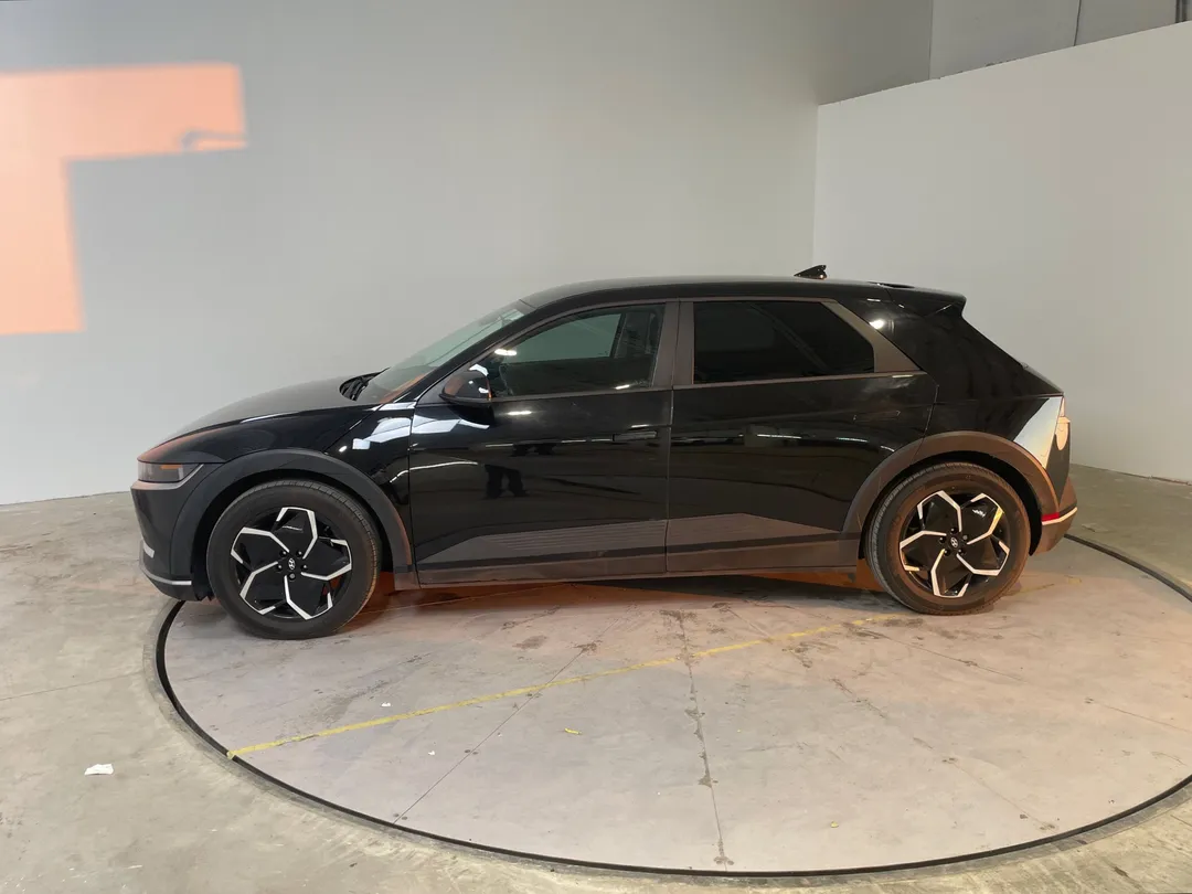 2022 Hyundai IONIQ 5 — photo 4