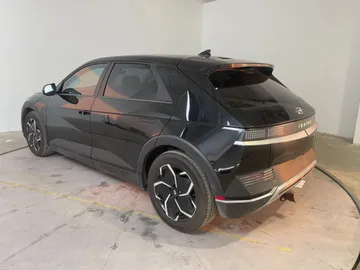 2022 Hyundai IONIQ 5 - image 6