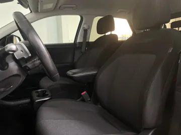 2022 Hyundai IONIQ 5 - image 10