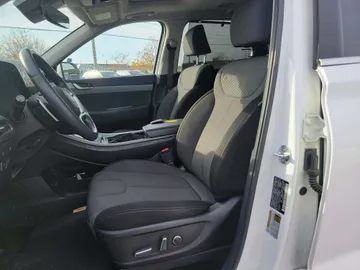 2025 Hyundai Palisade - image 7