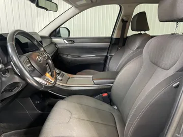 2021 Hyundai Palisade - image 3