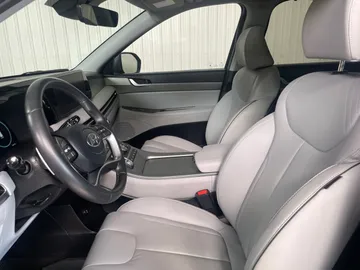 2024 Hyundai Palisade - image 3
