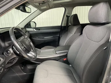 2020 Hyundai Palisade - image 10