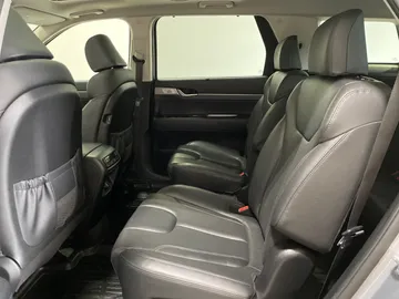 2020 Hyundai Palisade - image 11