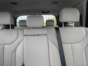2022 Hyundai Palisade - image 8