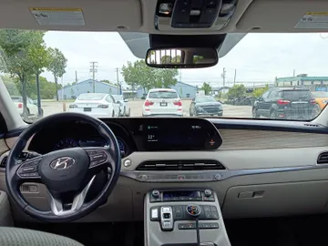 2022 Hyundai Palisade - image 9