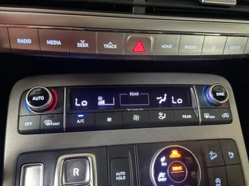 2020 Hyundai Palisade - image 24