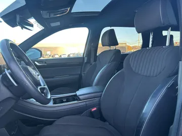 2025 Hyundai Palisade - image 8