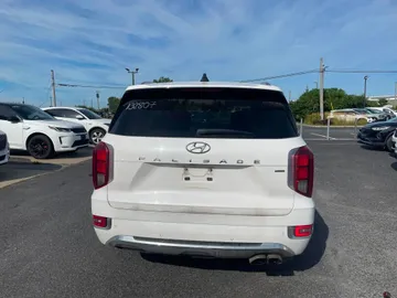 2020 Hyundai Palisade - image 6