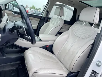 2022 Hyundai Palisade - image 3