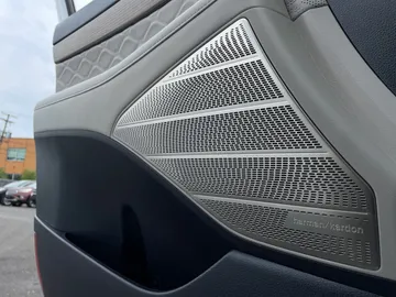 2022 Hyundai Palisade - image 25