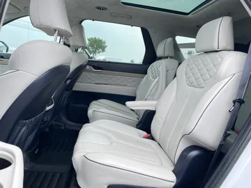 2022 Hyundai Palisade - image 16