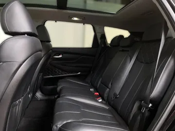 2022 Hyundai Santa Fe Hybrid - image 16