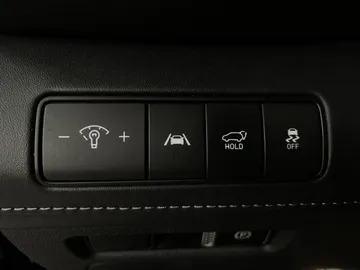 2022 Hyundai Santa Fe Hybrid - image 33