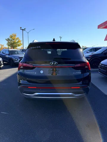 2022 Hyundai Santa Fe Hybrid - image 6