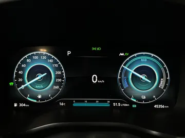 2021 Hyundai Santa Fe Hybrid - image 18