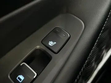 2021 Hyundai Santa Fe Hybrid - image 29