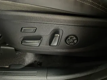 2023 Hyundai Santa Fe Hybrid - image 19