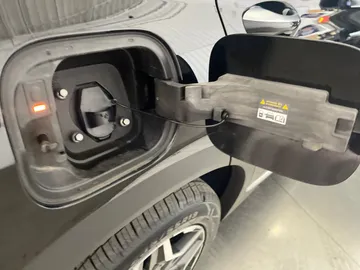 2022 Hyundai Santa Fe Plug-In Hybrid - image 25
