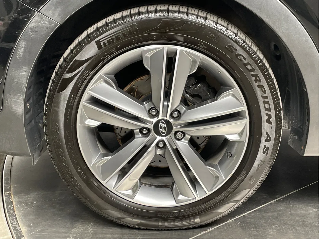 2016 Hyundai Santa Fe XL — photo 6