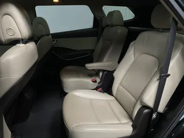 2016 Hyundai Santa Fe XL - image 16