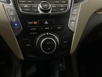 2016 Hyundai Santa Fe XL - image 33