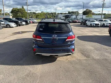 2017 Hyundai Santa Fe XL - image 6