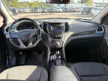 2017 Hyundai Santa Fe XL - image 7