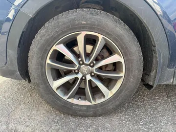 2017 Hyundai Santa Fe XL - image 8