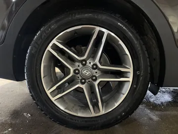 2017 Hyundai Santa Fe XL - image 7